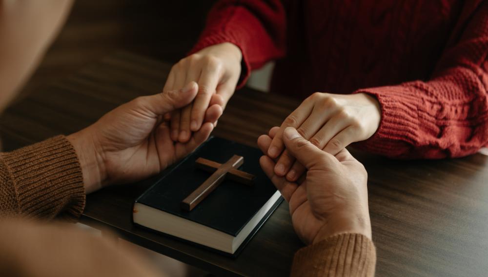 Rejoicing in Hope through Online Prayer Requests